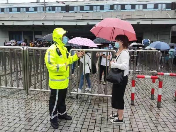 九号最新台风消息，风雨中的警报与应对